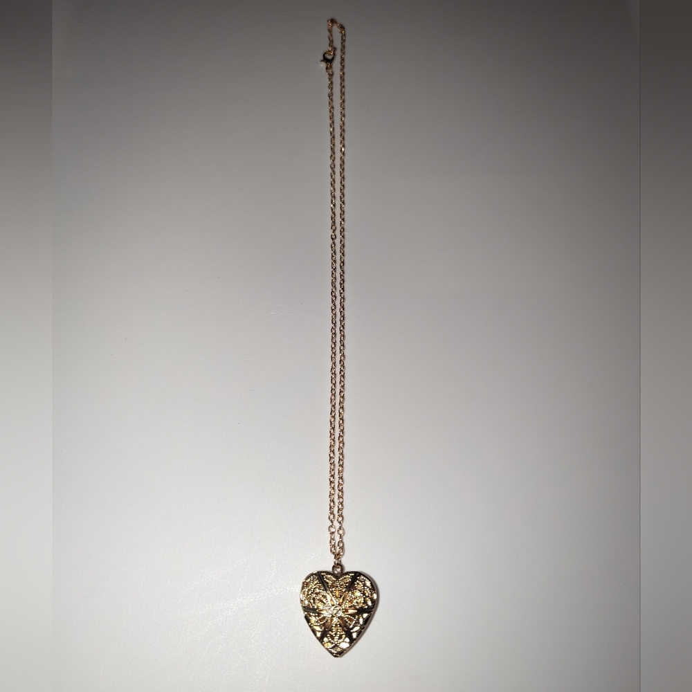 Fashion Golden heart necklace - Picture 4 of 13